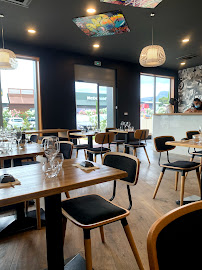 Atmosphère du Restaurant de sushis SuAndShi Aubagne - n°1