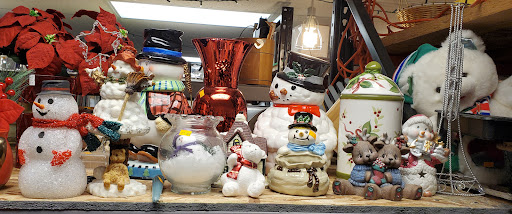 Thrift Store «Life Center Thriftshop», reviews and photos, 6331 6th Ave, Tacoma, WA 98406, USA