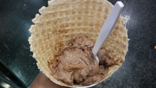 Ice Cream Shop «Cold Stone Creamery», reviews and photos, 1473 Fitzgerald Dr #103, Pinole, CA 94564, USA