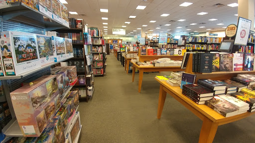 Book Store «Barnes & Noble Booksellers Palms Crossing», reviews and photos, 3300 W Frontage Rd #1100, McAllen, TX 78501, USA