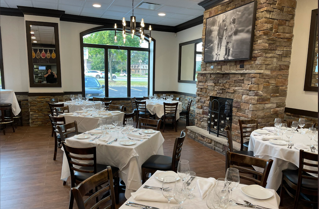 Lumi's Restaurant 07004