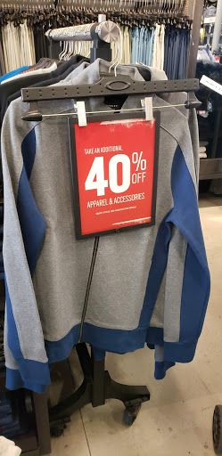 Sunglasses Store «Oakley Vault», reviews and photos, 3939 S Interstate Hwy 35 #191, San Marcos, TX 78666, USA