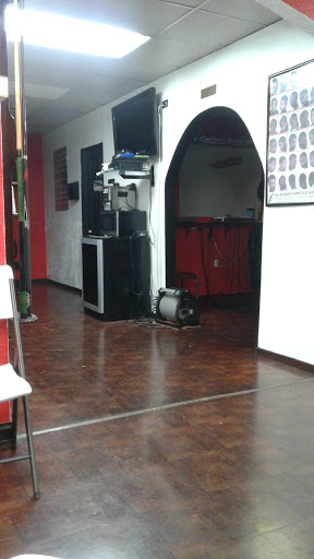 Barber Shop «Exclusive Barber Shop & Salon», reviews and photos, 1405 W Indian School Rd, Phoenix, AZ 85013, USA