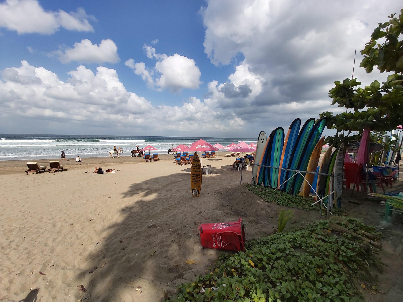 Fotografija Plaža Seminyak priljubljeno mesto med poznavalci sprostitve