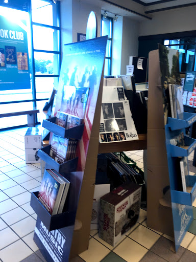 Book Store «Barnes & Noble», reviews and photos, 710 County Hwy 10, Blaine, MN 55434, USA
