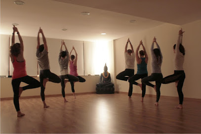 Centro de yoga, Esencial · YOGA Rambla