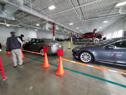 Tesla showroom Bridgeport
