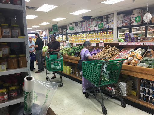 Indian Grocery Store «Patel Brothers», reviews and photos, 1850 S Hurstbourne Pkwy, Louisville, KY 40220, USA