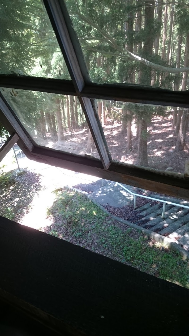 東北ツリーハウス観光協会3号ツリーハウス 宮城県石巻市桃浦 山小屋 グルコミ