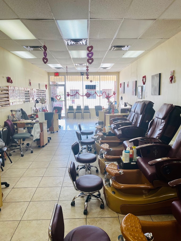 D J Nails 33012