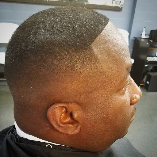 Barber Shop «Razor 1 Kutz Barbershop», reviews and photos, 7218 Montgomery Rd, Silverton, OH 45236, USA