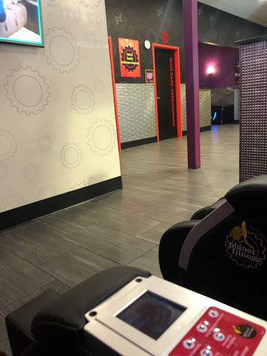 Gym «Planet Fitness», reviews and photos, 4001 California Ave, Bakersfield, CA 93309, USA