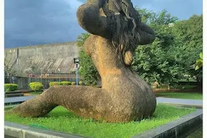 Yakshi Statue image
