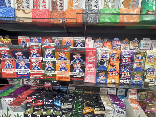 Tobacco Shop «Greedy Grove Smoke Shop #2», reviews and photos, 1917 S Buckner Blvd, Dallas, TX 75217, USA