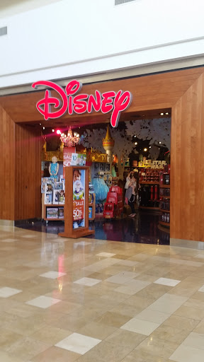 Disney Store, 3111 W Chandler Blvd, Chandler, AZ 85226, USA, 