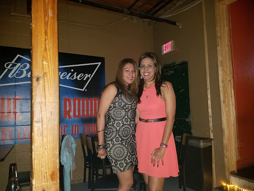 Bar «Cartoons Oyster Bar & Grill», reviews and photos, 1614 Glenstone Avenue, Springfield, MO 65804, USA