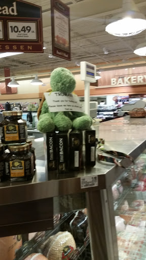 Grocery Store «Schnucks», reviews and photos, 2030 Dorsett Rd, Maryland Heights, MO 63043, USA