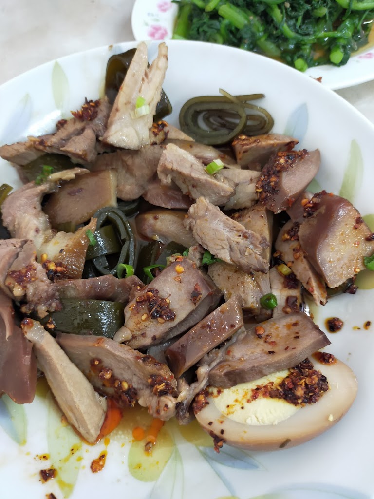 歪仔伯東市意麵 的照片