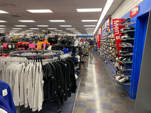 Sporting Goods Store «Big 5 Sporting Goods», reviews and photos, 2503 Cleveland Ave, Santa Rosa, CA 95403, USA