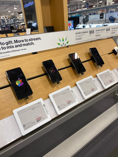 Electronics Store «Best Buy», reviews and photos, 8801 Queens Blvd, Elmhurst, NY 11373, USA