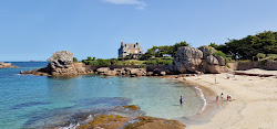 Plage du Coz-Pors'in fotoğrafı geniş bir kıyı şeridi ile birlikte