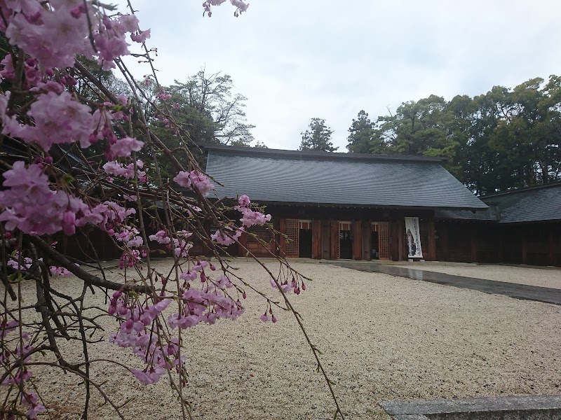 滋賀縣護國神社 滋賀県彦根市尾末町 神社 神社 寺 グルコミ