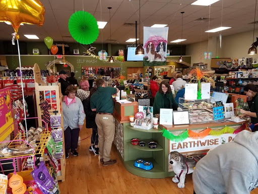 Pet Supply Store «EarthWise Pet Supply & Grooming», reviews and photos, 245 Fries Mill Rd, Blackwood, NJ 08012, USA