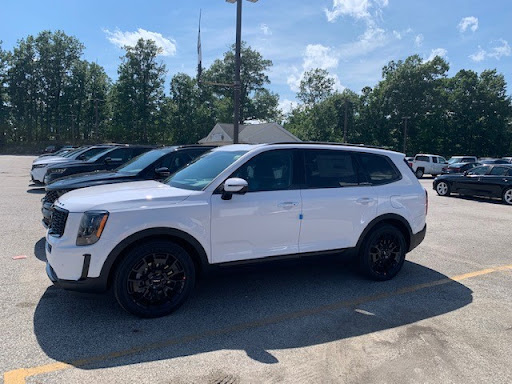 Car Dealer «Kia of Bedford», reviews and photos, 18180 Rockside Rd, Bedford, OH 44146, USA