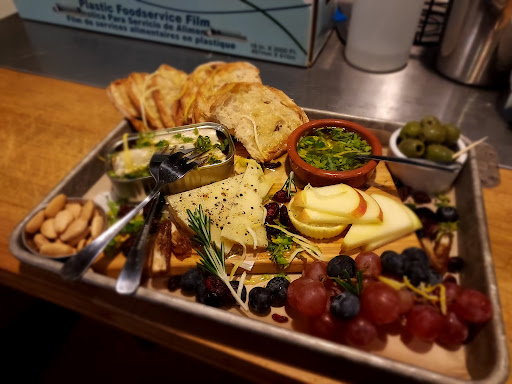 Wine Store «Blackbird Wine Shop», reviews and photos, 4323 NE Fremont St, Portland, OR 97213, USA