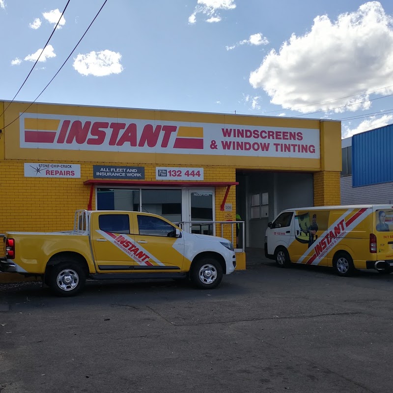 Instant Windscreens Wollongong - Repairs & Tinting