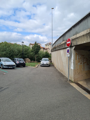 Parking Auguste Gonin (13 places) à L'Arbresle
