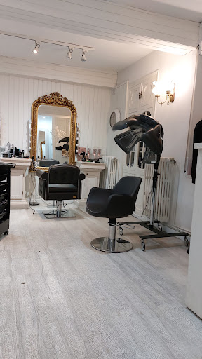 Peluquería Arts Mariony en Vielha, Lleida