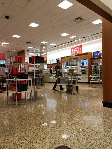 Department Store «Century 21 Department Store», reviews and photos, 1085 Old Country Rd, Westbury, NY 11590, USA