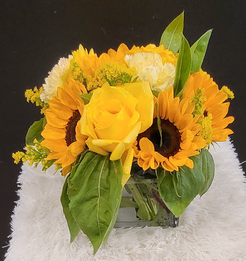 Florist «Central Florist», reviews and photos, 252 N Central Ave, Valley Stream, NY 11580, USA