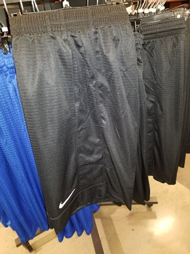 Clothing Store «Nike Factory Store», reviews and photos, 915 Ridgewalk Pkwy #200, Woodstock, GA 30188, USA
