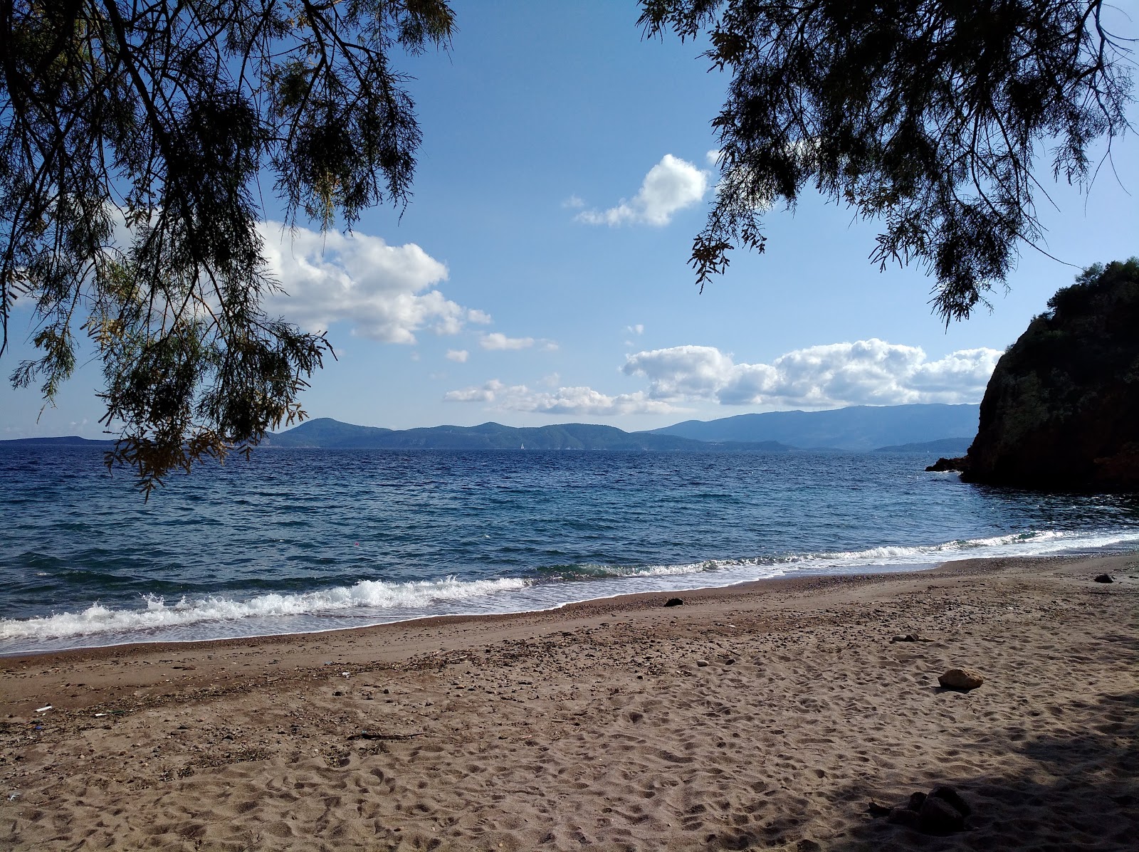 Foto van Paralia Limnionas met hoog niveau van netheid