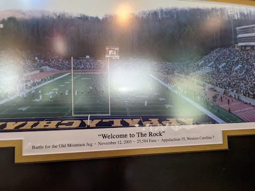 Sports Bar «The Town Tavern», reviews and photos, 1182 Main St, Blowing Rock, NC 28605, USA