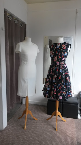 Justyna Bespoke Tailoring And Alterations - Glasgow