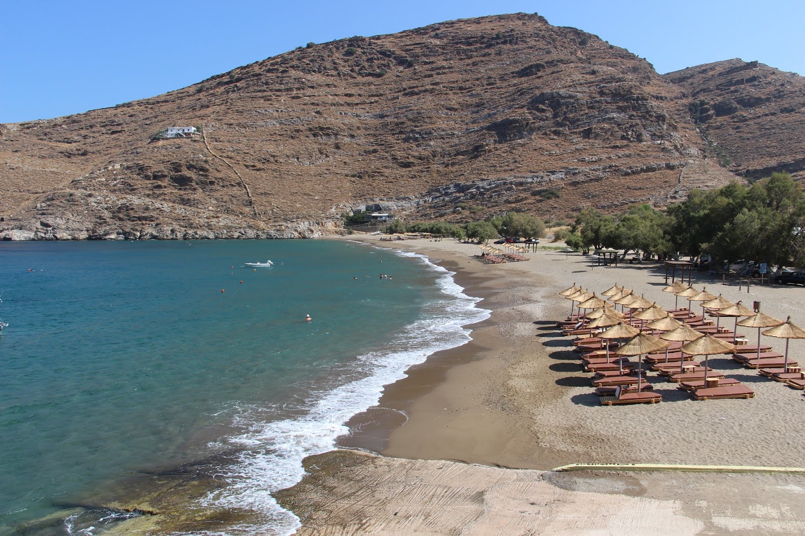 Foto de Paralia Pisses área de resort de praia