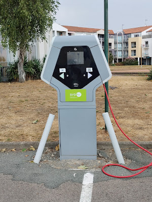SyDEV Charging Station à Les Sables-d'Olonne
