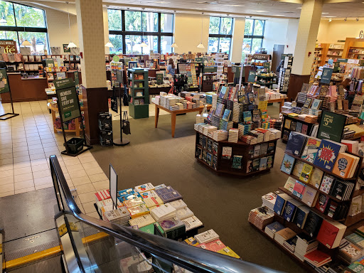 Book Store «Barnes & Noble Booksellers Boca Raton», reviews and photos, 1400 Glades Rd, Boca Raton, FL 33431, USA