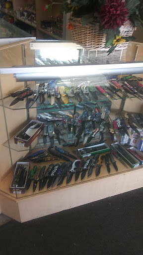 Tobacco Shop «Smoke Shop», reviews and photos, 628 W Holt Blvd # E, Ontario, CA 91762, USA