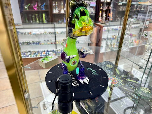 Tobacco Shop «Smoke Tokz Head Shop KC», reviews and photos, 1263 W 103rd St, Kansas City, MO 64114, USA