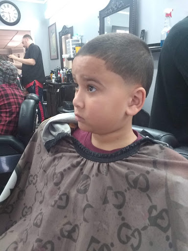 Barber Shop «Creative Touch Barber Shop», reviews and photos, 648 E Walnut St, Lancaster, PA 17602, USA