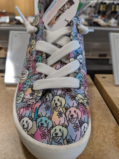 Shoe Store «DSW Designer Shoe Warehouse», reviews and photos, 833 N Krocks Rd #107, Allentown, PA 18106, USA