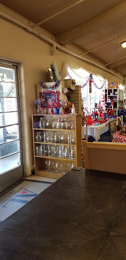 Thrift Store «Assistance League Thrift Boutique», reviews and photos, 4771 N Blackstone Ave, Fresno, CA 93726, USA