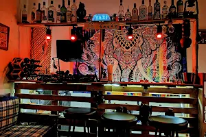 Retro Gate (vintage bar lounge) image