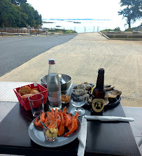 Plats et boissons du Restaurant français Bar à Huitres Lanmodez, Huitres Chaumard - n°4