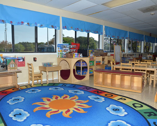Day Care Center «La Petite Academy of Encino Rio, TX», reviews and photos, 1700 Encino Rio #6, San Antonio, TX 78259, USA
