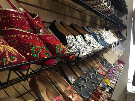 Indian Grocery Store «Nepali Store Cincinnatti Ohio», reviews and photos, 3091 W Galbraith Rd, Cincinnati, OH 45239, USA